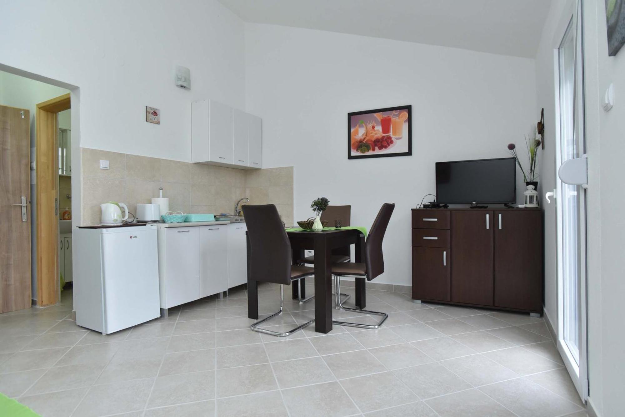 Vila Lucice Petrovac Exteriör bild