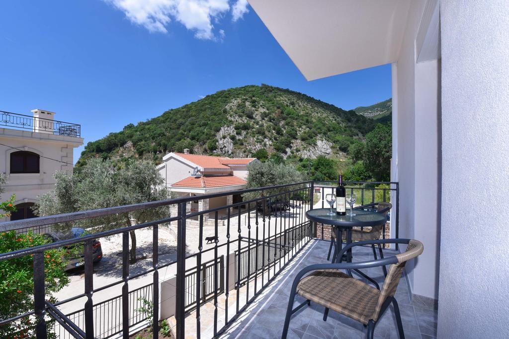 Vila Lucice Petrovac Exteriör bild