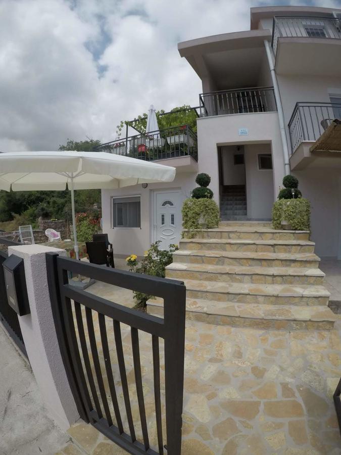 Vila Lucice Petrovac Exteriör bild
